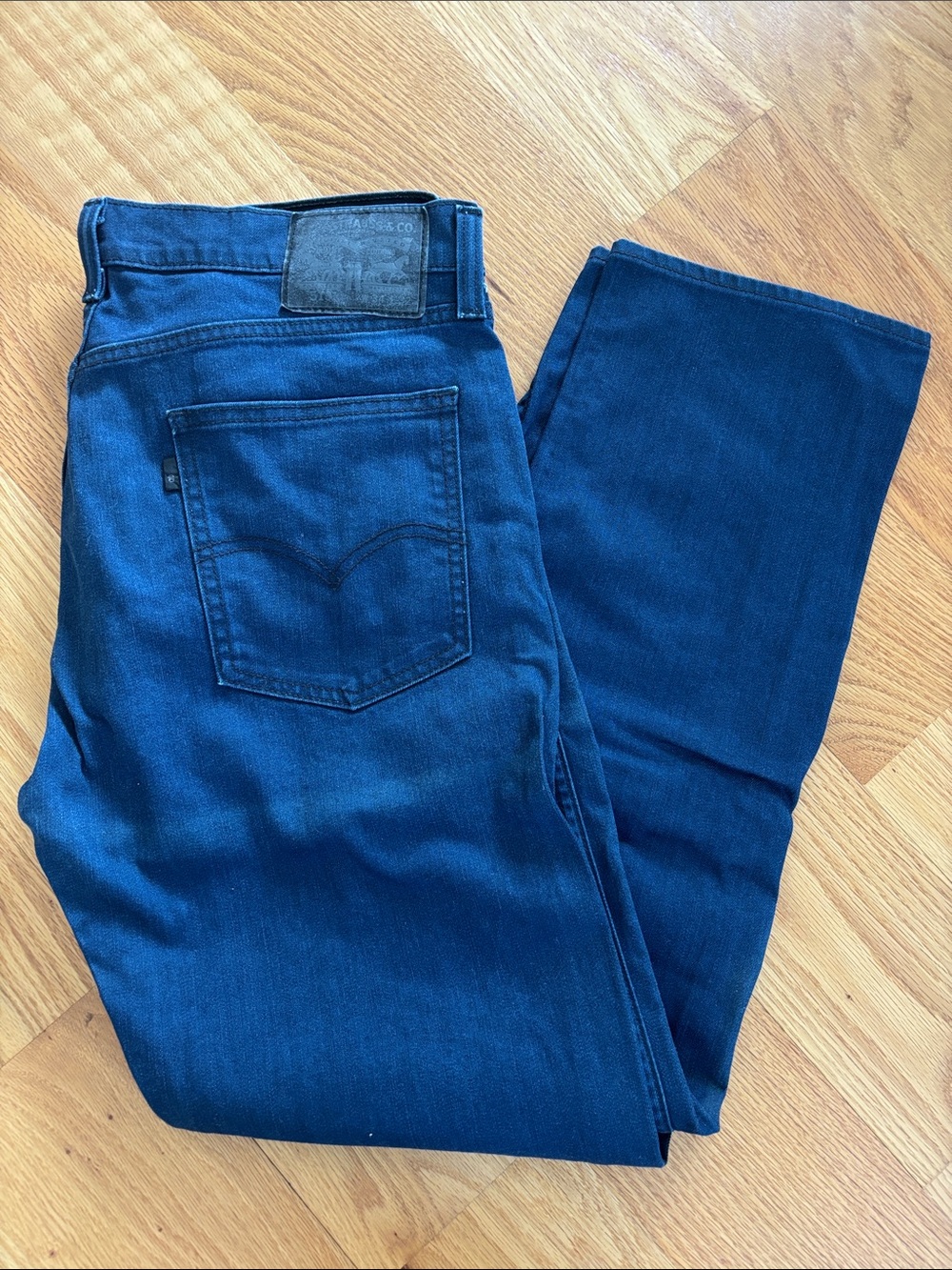 LEVI’S 513 Navy Blue Jeans